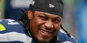 marshawn-lynch-explains-why-he-stayed-on-the-field-at-halftime-thinks-pete-carroll-is-smearing-him